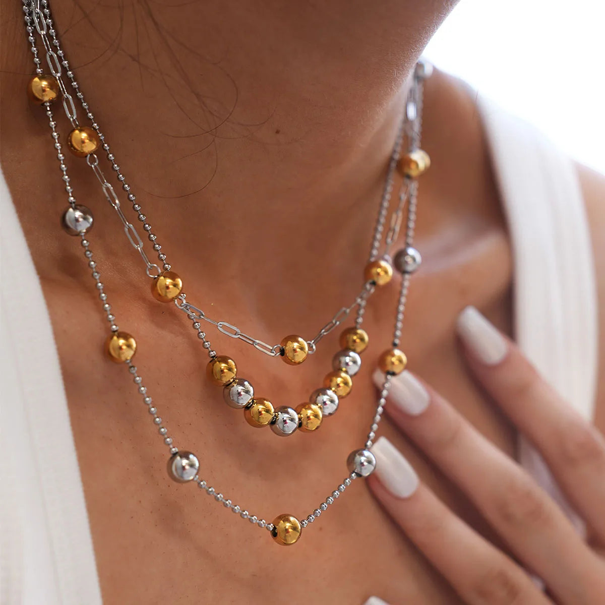 Gold Bead Clavicle Necklace