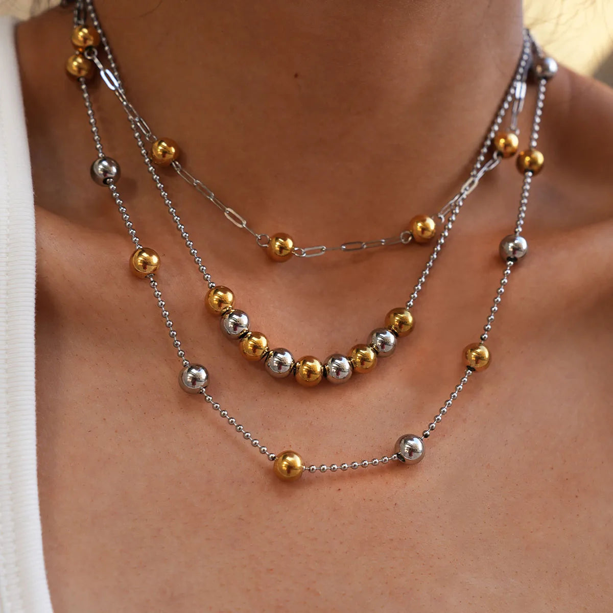 Gold Bead Clavicle Necklace