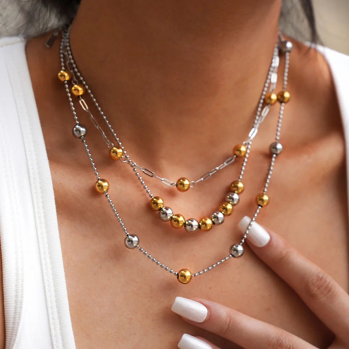 Gold Bead Clavicle Necklace
